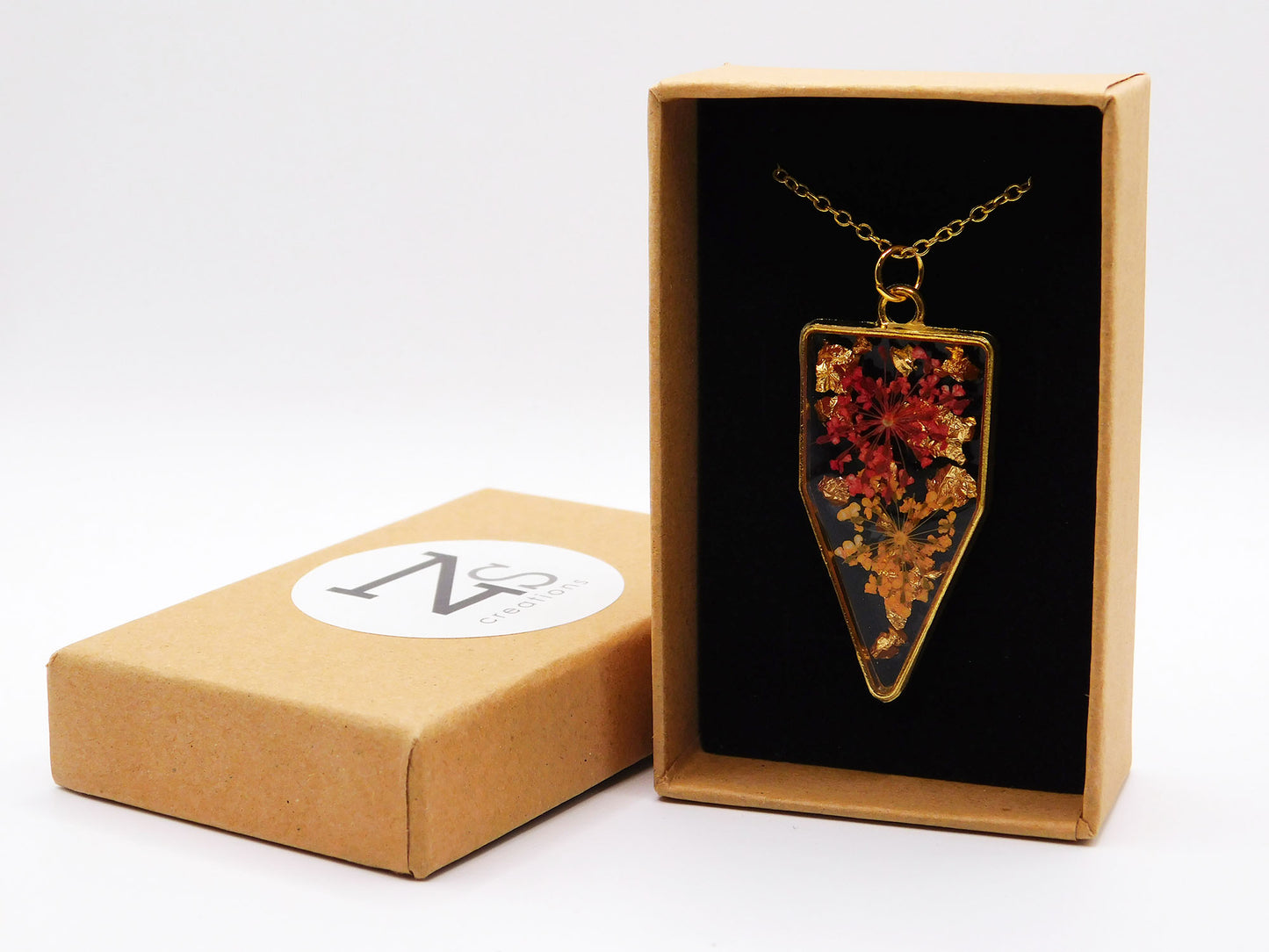 Pendentifs en cadre ouvert avec chaîne
