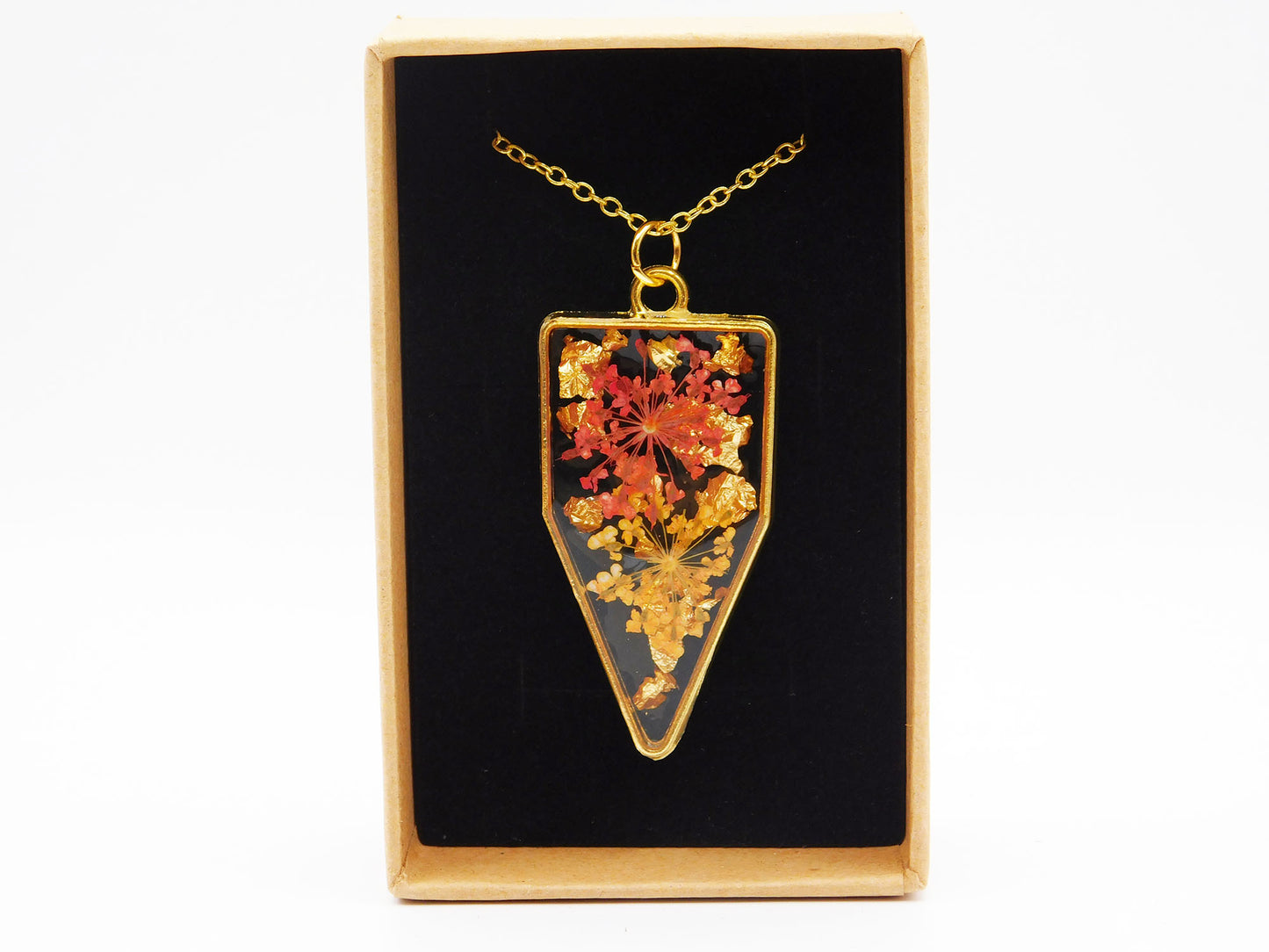 Pendentifs en cadre ouvert avec chaîne