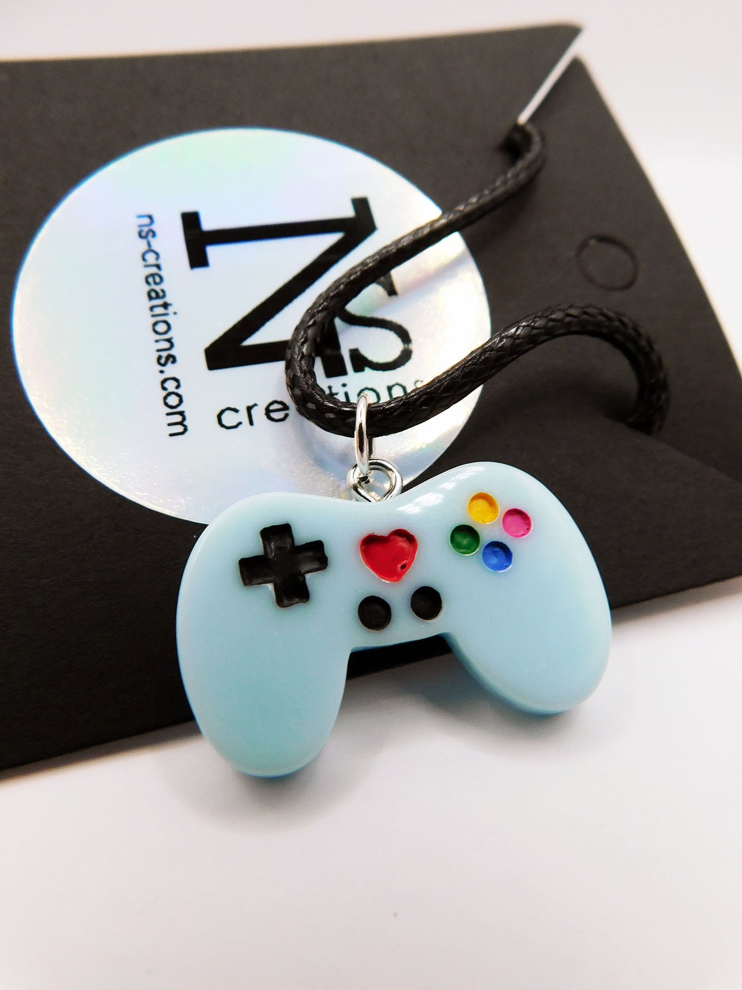 Pendentif manette de jeu vidéo