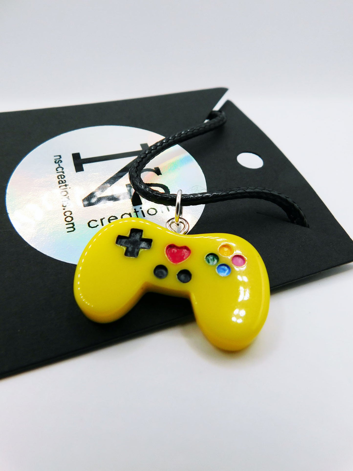 Pendentif manette de jeu vidéo
