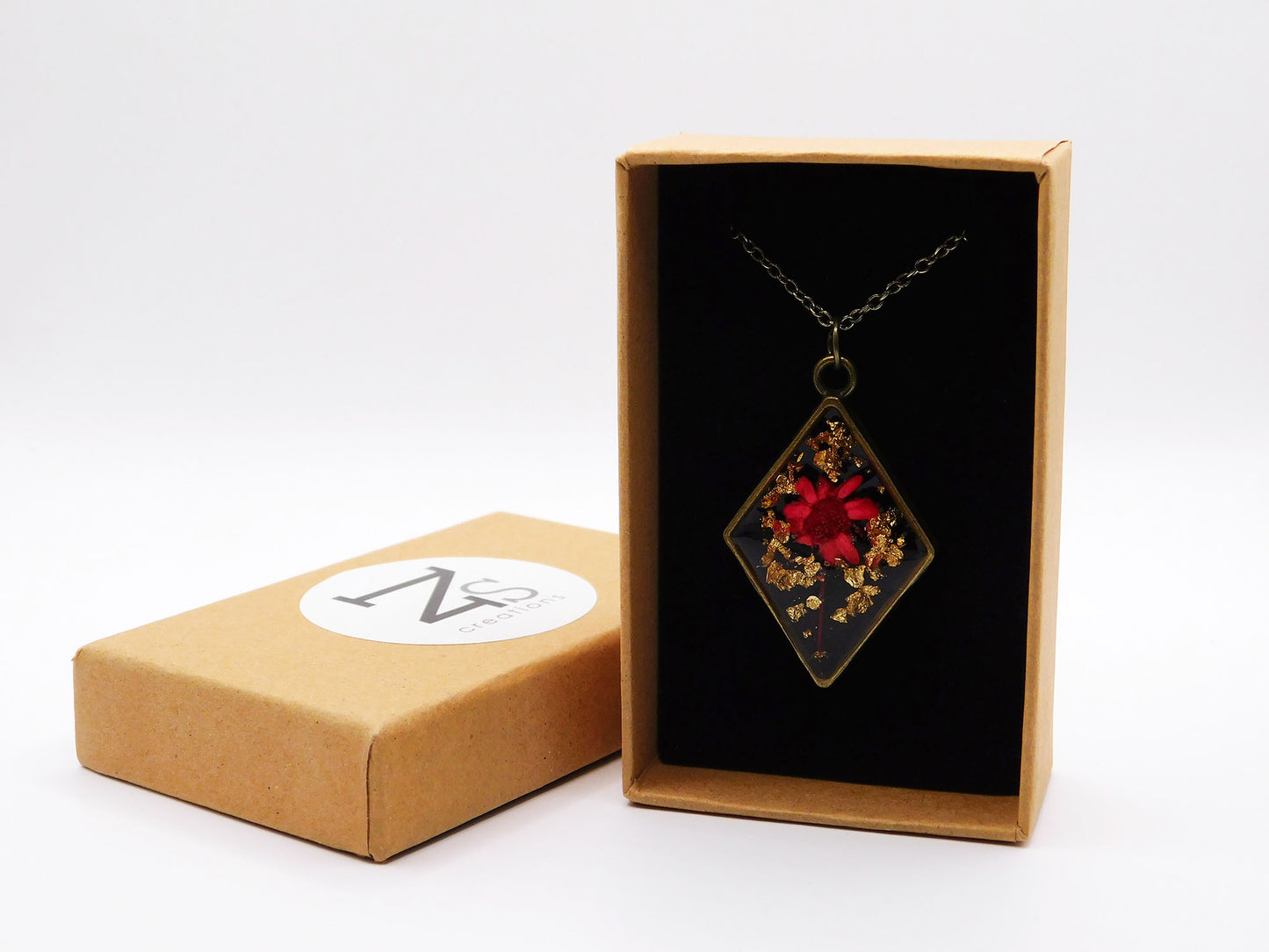 Pendentifs en cadre ouvert avec chaîne