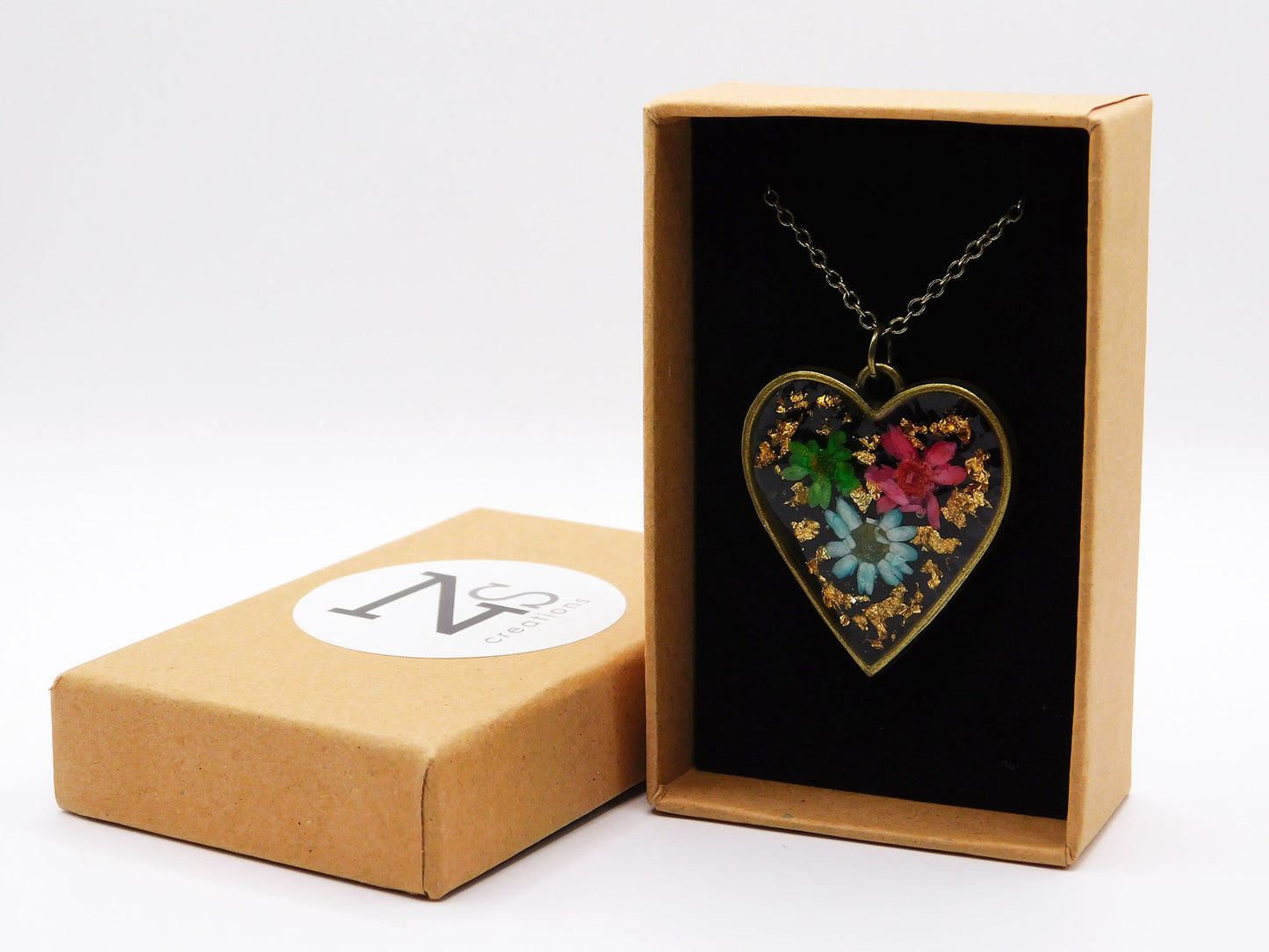 Pendentifs en cadre ouvert avec chaîne