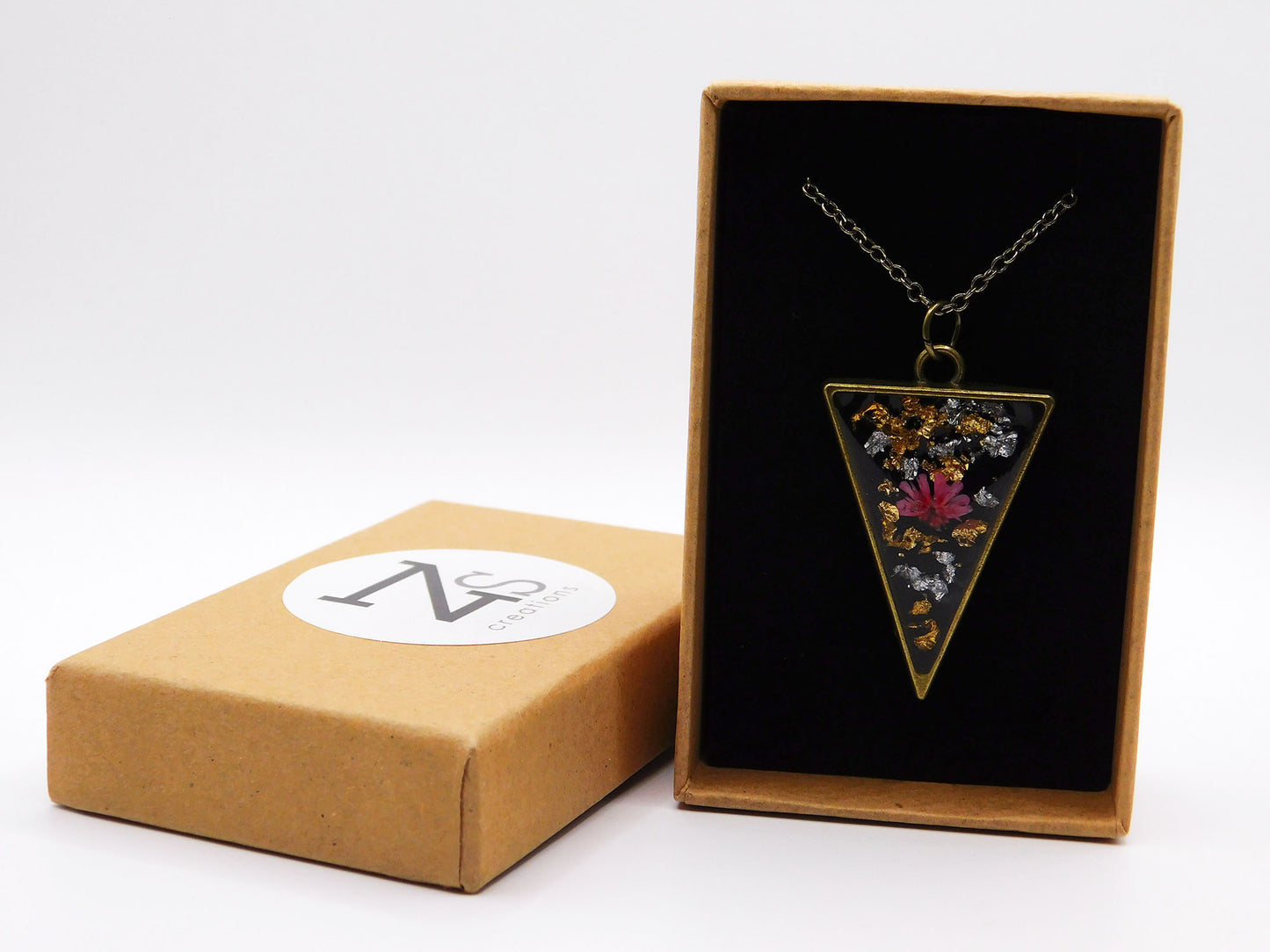Pendentifs en cadre ouvert avec chaîne
