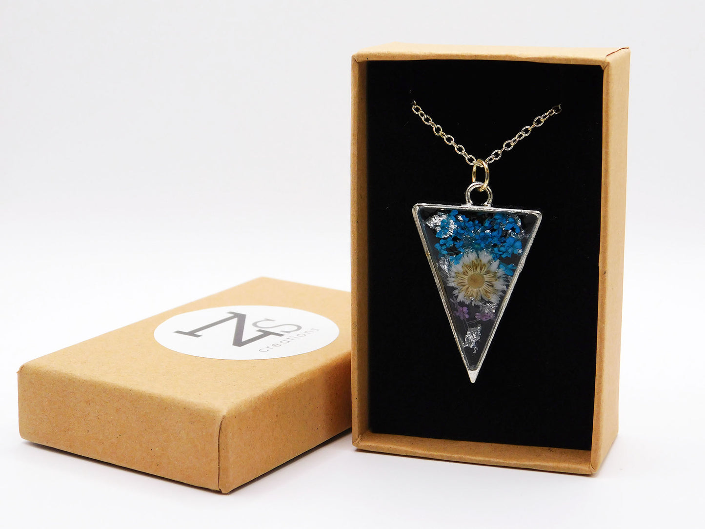 Pendentifs en cadre ouvert avec chaîne
