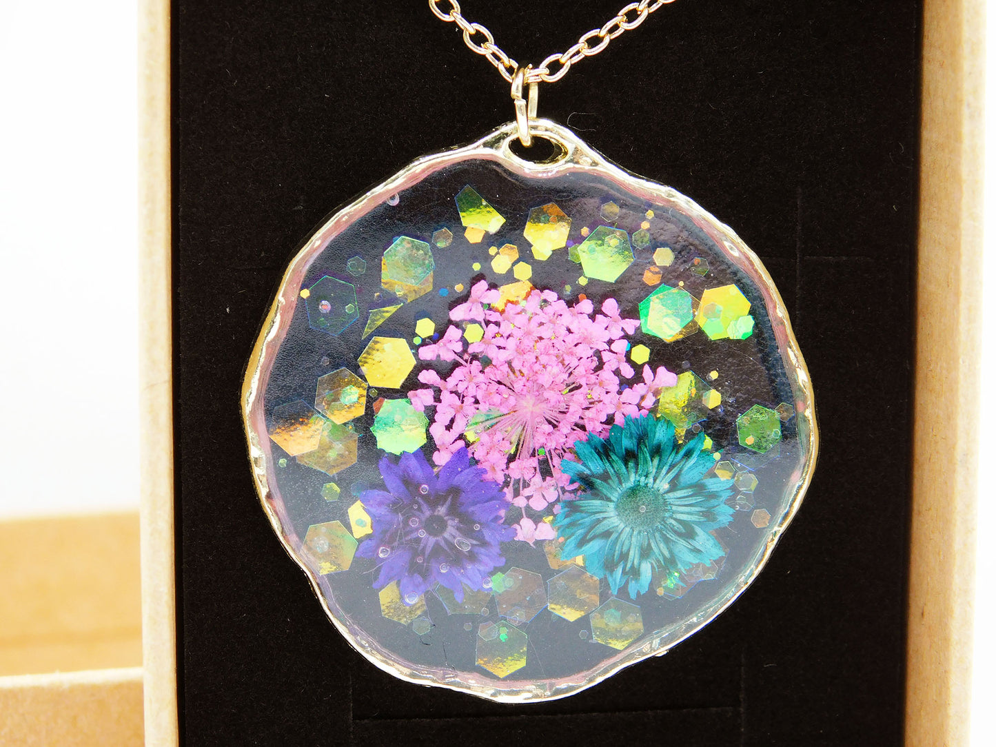 Round Flower Necklace - Light Gold