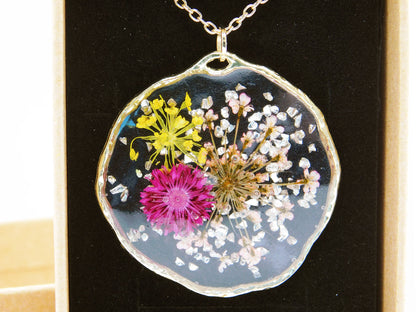 Round Flower Necklace - Light Gold